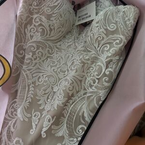 Maggie Sottero - Luanne 8MS799 Wedding Dress